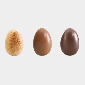 White, Milk and Dark Chococolate eggs 90u x 30g